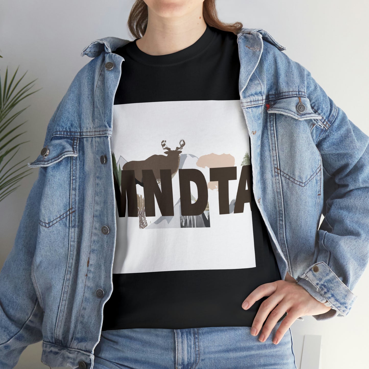 The wild life in Montana is abundant, varied, and diverse. It is home to a wide range of species, from small mammals such as squirrels, chipmunks and jackrabbits, to larger mammals like moose, b - T-shirt