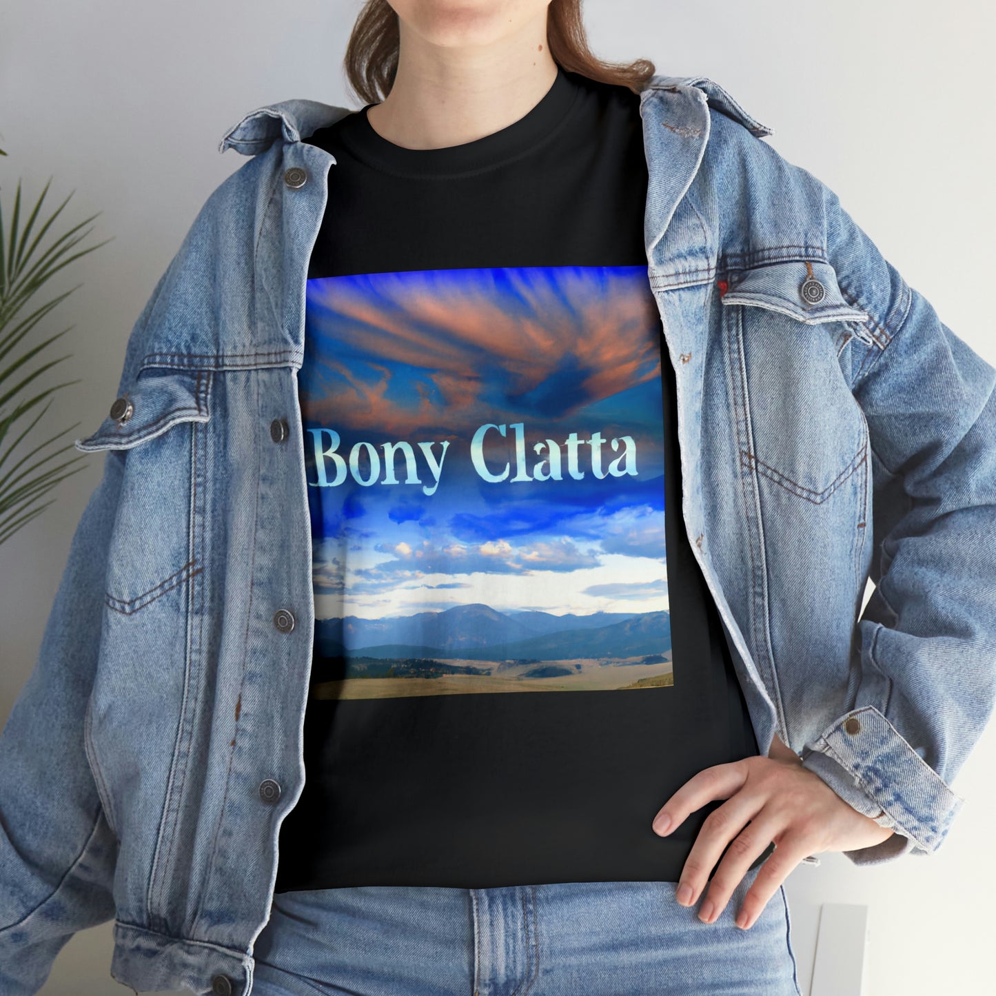 Big Sky Country is a region of the western United States that is comprised of Montana, Idaho, Wyoming and parts of North Dakota, South Dakota, and Utah. The region is known for its vast landscape of open plains, majestic mountain ranges, - T-shirt